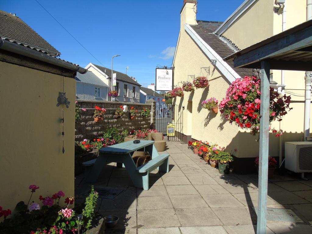 The Pembrey Country Inn Экстерьер фото