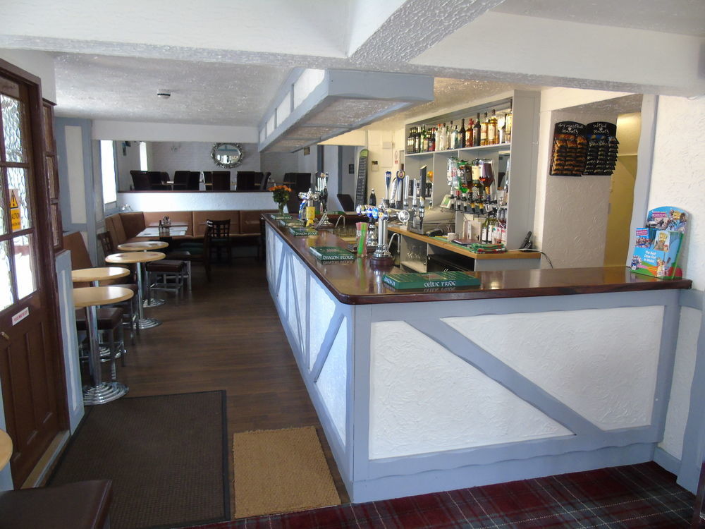 The Pembrey Country Inn Экстерьер фото